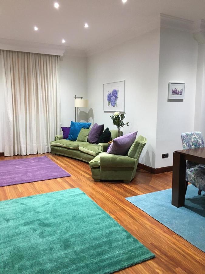En Pleno Centro De Bilbao Y Muy Cerca Del Guggenheim Appartement Buitenkant foto