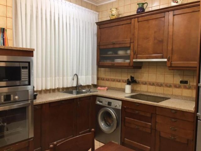 En Pleno Centro De Bilbao Y Muy Cerca Del Guggenheim Appartement Buitenkant foto